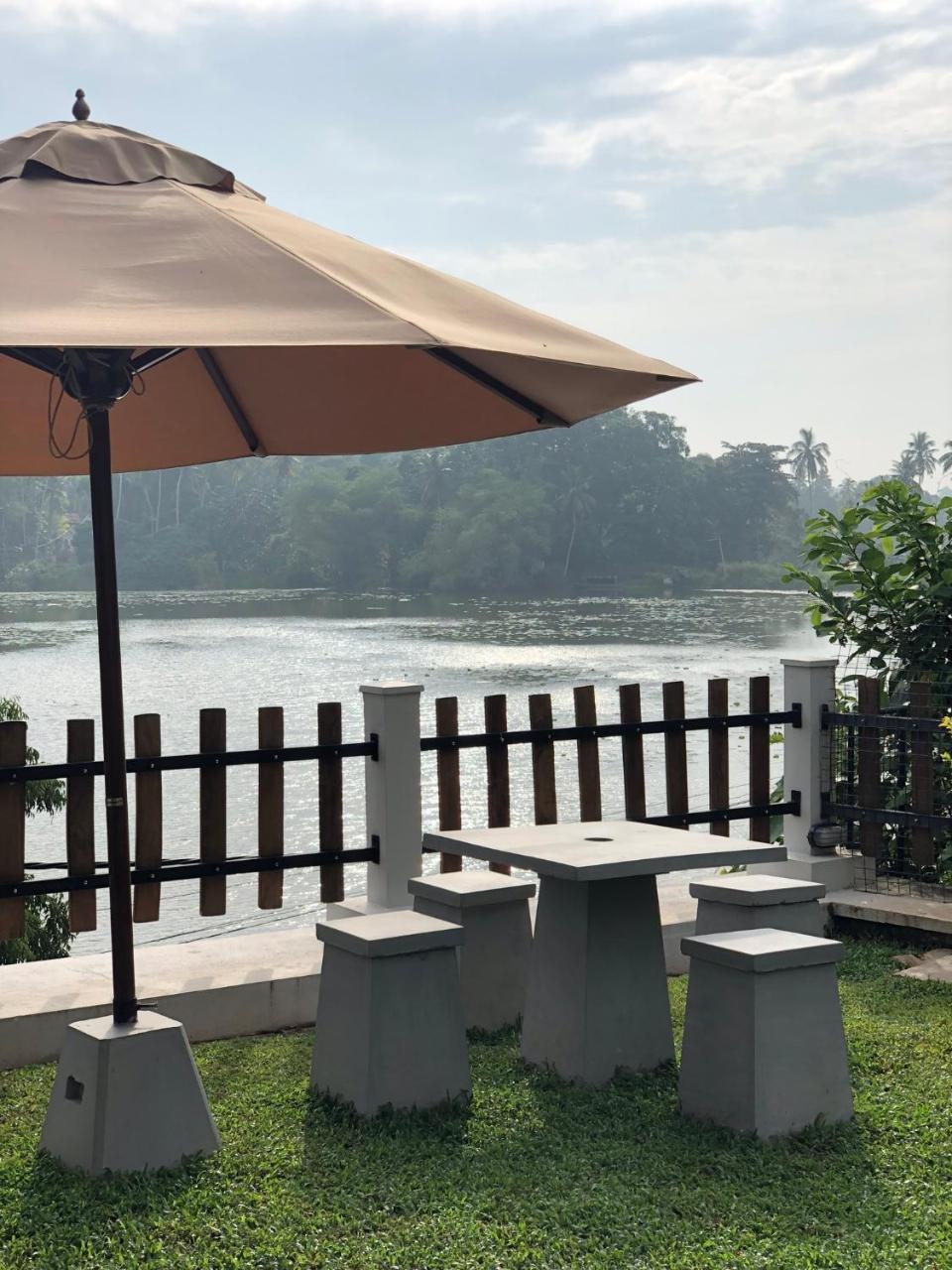 Lotus Villa Holiday Resort Matara Bagian luar foto